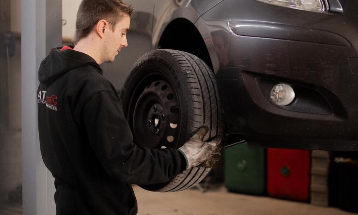 Vente et montage de pneus neufs par des professionnels